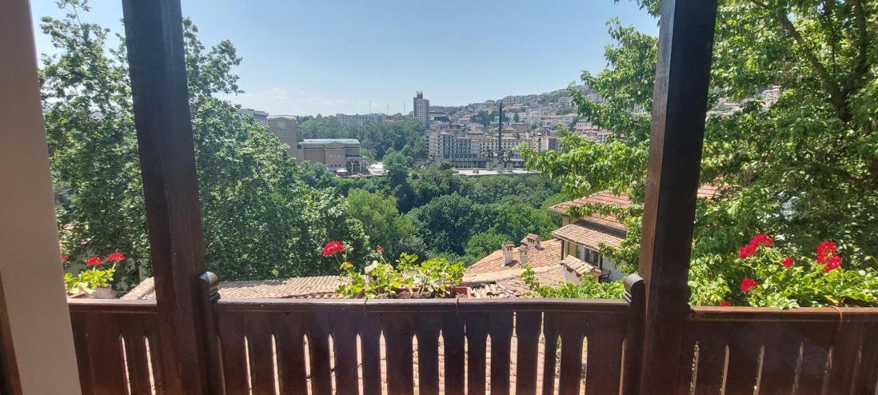 Paradise Apartment - Breathtaking View Veliko Tărnovo Esterno foto